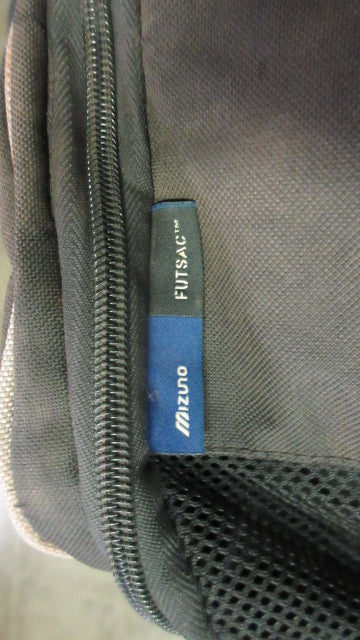 Load image into Gallery viewer, Used Mizuno Equipment Bag - wear
