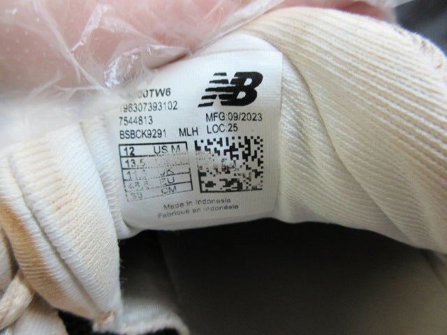 Load image into Gallery viewer, Used New Balance Fresh Foam X 3000 V6 Metal Baseball Metal Cleats - Size 12
