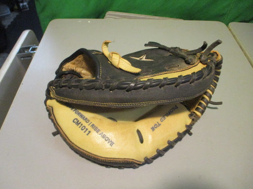 Used All-Star Comp CM1011 31.5 Catchers Mitt - RHT