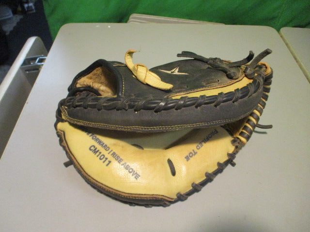 Load image into Gallery viewer, Used All-Star Comp CM1011 31.5 Catchers Mitt - RHT
