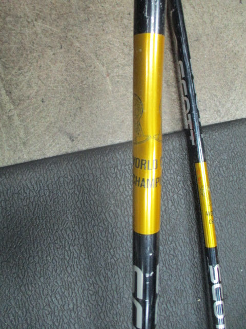 Load image into Gallery viewer, Used Scott World Champ 50&quot; Downhill Ski Poles
