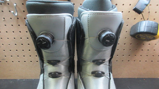 Used 5th Element Boa Snowboarding Boots - Size 8