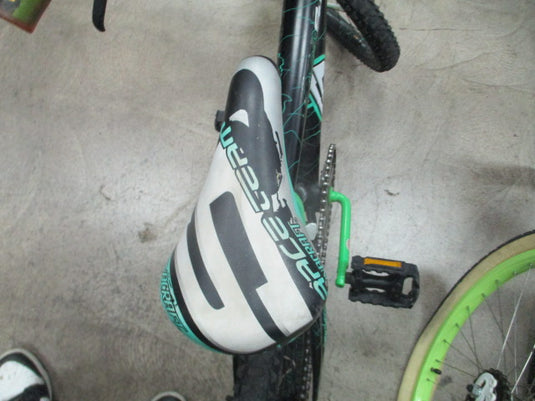 Used Dynacraft Surge 18" Boys BMX Bike