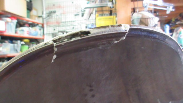 Load image into Gallery viewer, Used Evan Venture 162cm Snowboard *Damage To Lip*
