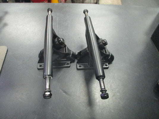 New SKATEBOARD TRUCKS Set of 2 Black