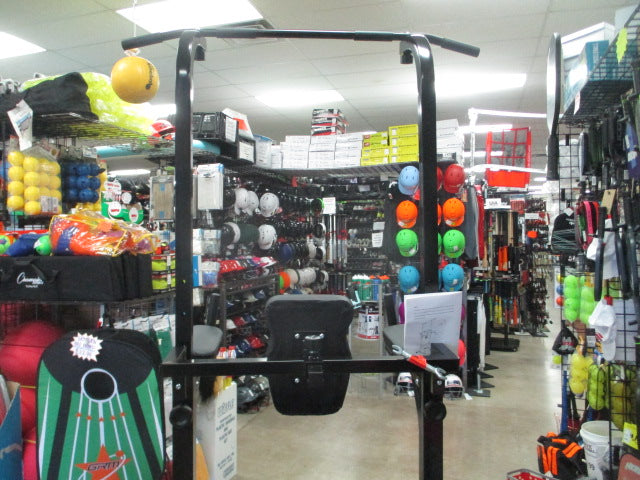 Load image into Gallery viewer, Used Sports Royles VKR STATION
