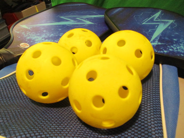 Load image into Gallery viewer, Used Panel Sounds Lighting Pickleball Set 2 Paddles 4 Balls
