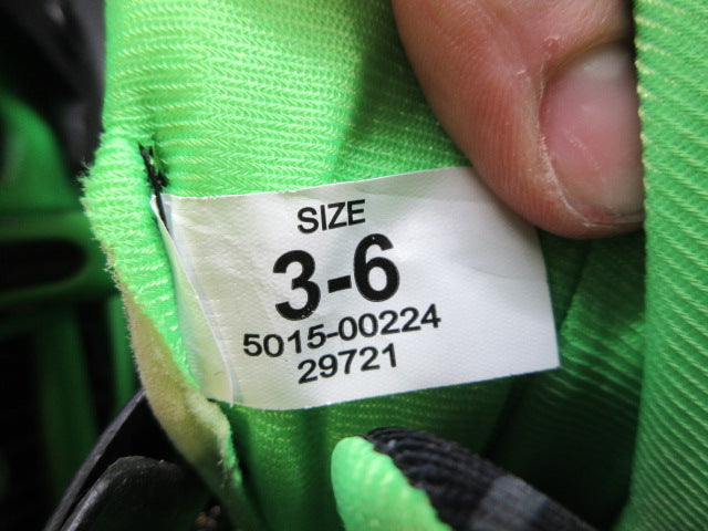 Load image into Gallery viewer, Used Roller Derby Green Kids Inline-Quad Combo Skates - Size 3-6
