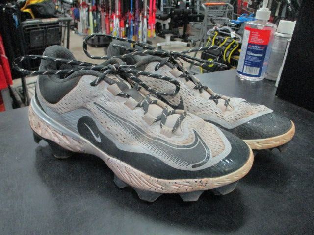 Load image into Gallery viewer, Used Nike Alpha Huarache Elite 4 Size 9.5
