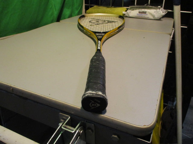 Load image into Gallery viewer, Used Dunlop Max Fury 27&quot; Squash Racquet
