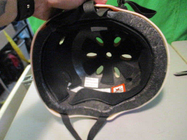 Load image into Gallery viewer, Used Razor V17 Small Bicycle Helmet
