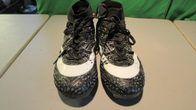 Load image into Gallery viewer, Used FG Youth 5Y Soccer Cleats
