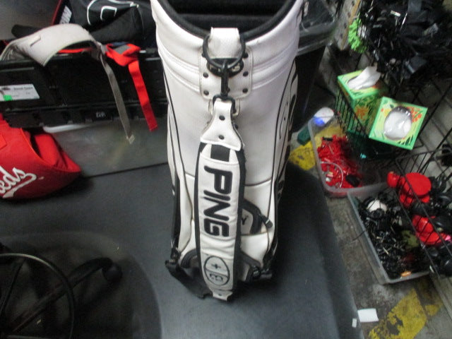 Load image into Gallery viewer, Used Ping Specify i3+ Golf Bag
