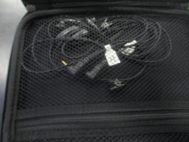 Load image into Gallery viewer, Used Motorola TalkAbout T4XX Walkie Talkie Set w/ Carry Bag

