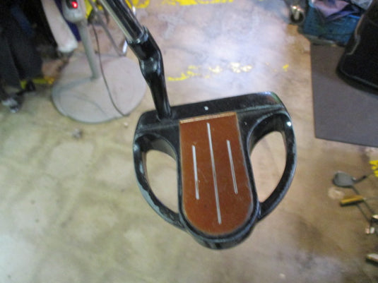 Used Alien AAQ7 RH Putter34"