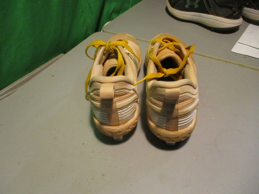 Used New Balance Size 7 Metal Cleats