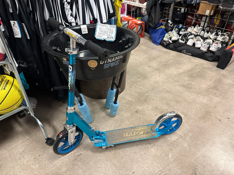 Load image into Gallery viewer, Used Razor Big Wheel Folding Scooter
