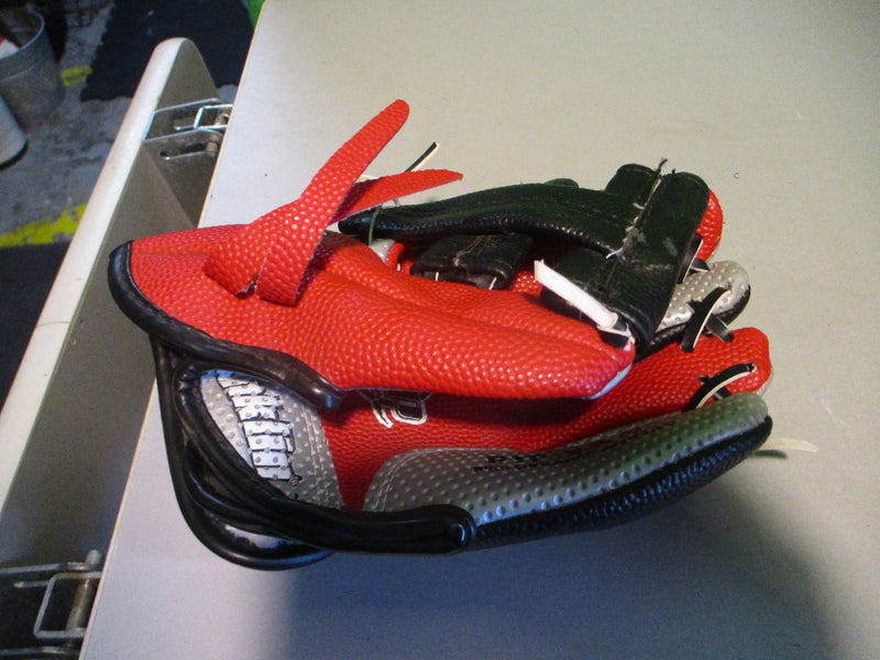 Load image into Gallery viewer, Used Franklin Ready To Play Size 8.5 Glove - RHT
