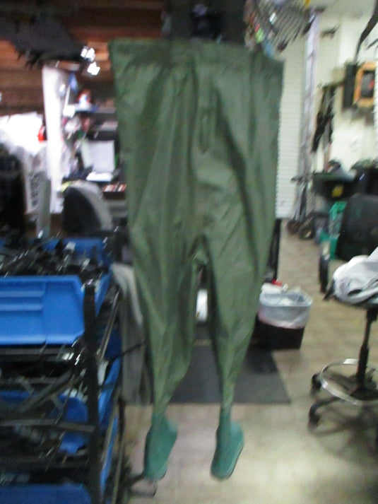 Used Magreel Chest Waders with Suspenders Size 33