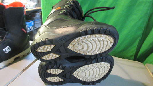 Used Sims Kids Snowboard Boots Size 4