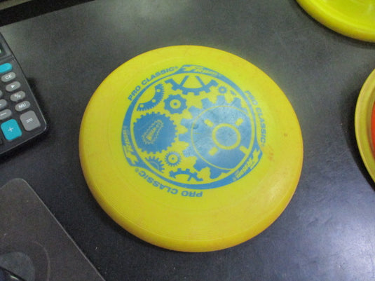 Used Frisbee Pro Classic Disc