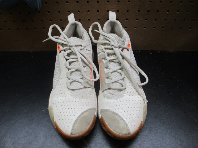 Load image into Gallery viewer, Used Adidas D.O.N. Issue 5 Sneakers - Size 7.5
