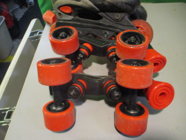 Load image into Gallery viewer, Used Roller Derby Adjustable 12-2 Roller W/ Quad Attachment
