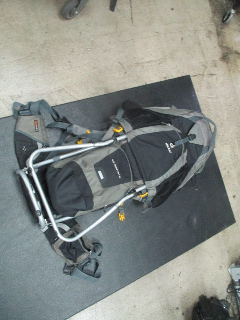 Load image into Gallery viewer, Used Deuter Kid Comfort 3 Child Carrier
