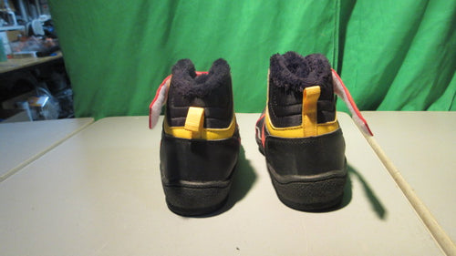Used Quickshark Youth Winter Boots Size 13 Youth