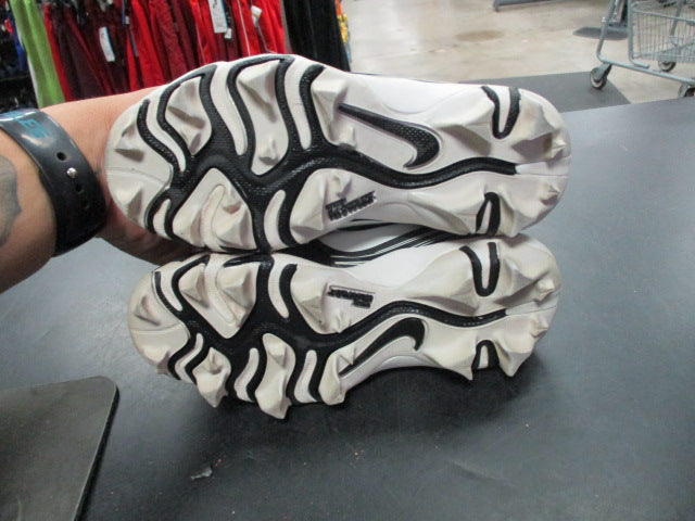 Load image into Gallery viewer, Used Nike Fastback Size 11C Softball Cleats
