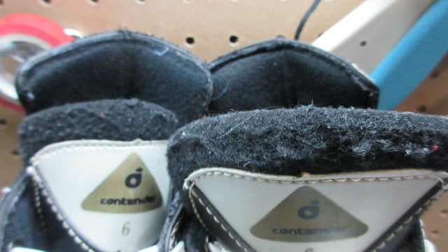 Load image into Gallery viewer, Used Contender Hockey Skates - Size 6

