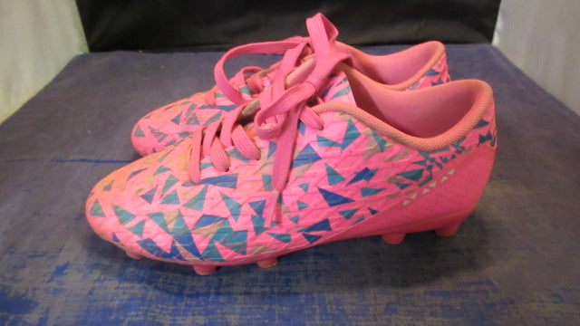 Load image into Gallery viewer, Used Pink Soccer Cleats Youth Size 2.5

