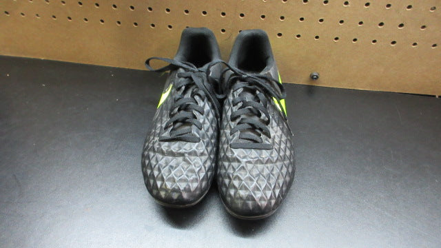 Load image into Gallery viewer, Used Nike Tiempo Soccer Cleats - Size Youth 5
