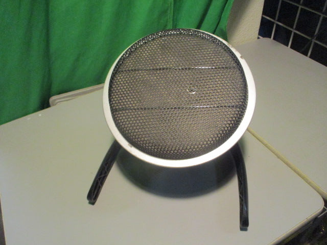 Load image into Gallery viewer, Used Coleman Propane Catalytic Propane Heater
