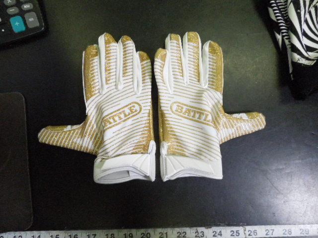Load image into Gallery viewer, Used Battle Palm Print  Filthy Rich Football Reciver Gloves Size Adult XL
