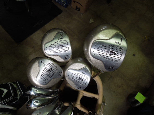 Load image into Gallery viewer, Used Tech Edge Complete Ladies 12pc Right Hand Golf Club Set with Carry Bag
