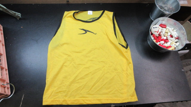 Load image into Gallery viewer, Used Score Practice Soccer Jersey - Size Youth
