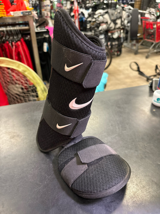 Used Nike Vapor Adult Leg Guard in Black