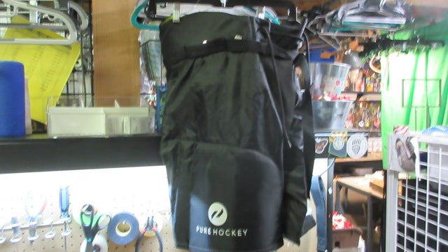 Load image into Gallery viewer, Used Pure Hockey Youth Breezers - Size Small
