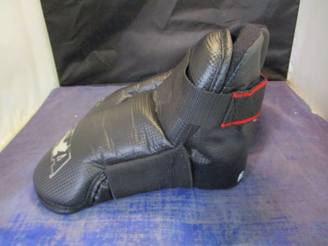 Load image into Gallery viewer, Used ATA Sparring Shoes Adult Size 9 - worn on toes

