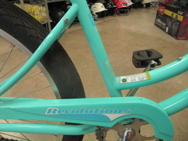 Load image into Gallery viewer, Used Sun Revolution 24" Beach Cruiser
