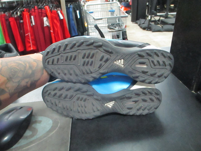 Load image into Gallery viewer, Used Adidas Predator Size 4 Indoor Soccer Shoes
