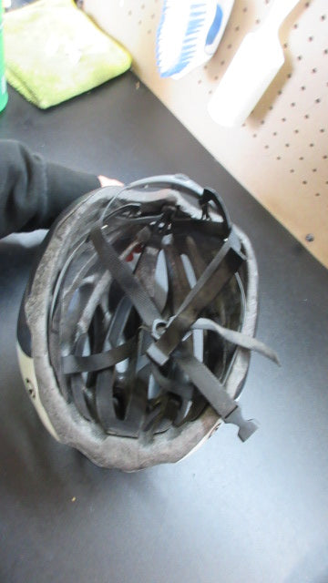 Load image into Gallery viewer, Used Giro Cycling Helmet
