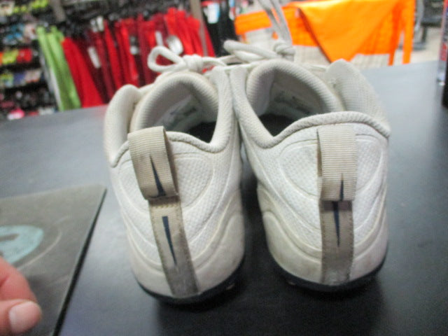 Load image into Gallery viewer, Used Nike Hurricane Size 7 Lacrosse Cleats
