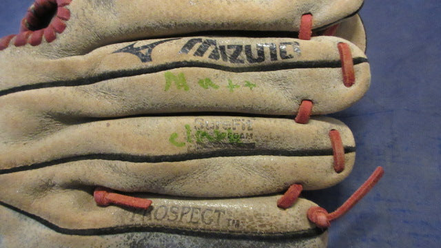 Load image into Gallery viewer, Used Mizuno Prospect Power Close 11&quot; Glove - LHT - broken strap

