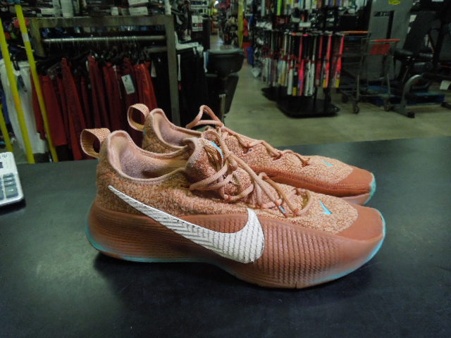 Load image into Gallery viewer, Used Nike LeBron TR 1 BWA Cross Training Shoes Size 11.5
