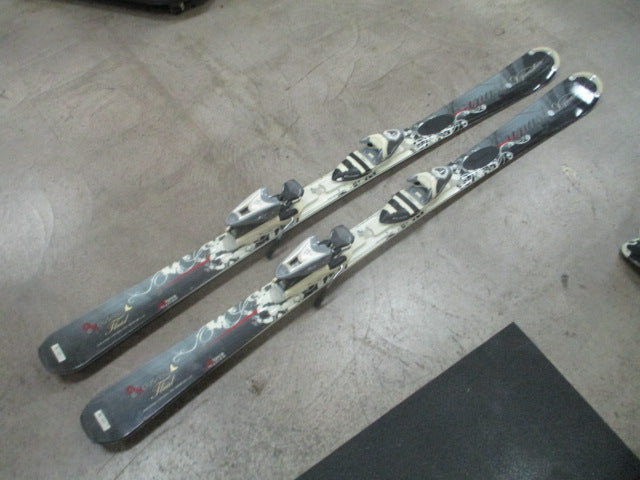 Load image into Gallery viewer, Used Dynastar Exclusive Fluid 153cm Skis w/ Fluid Bindings
