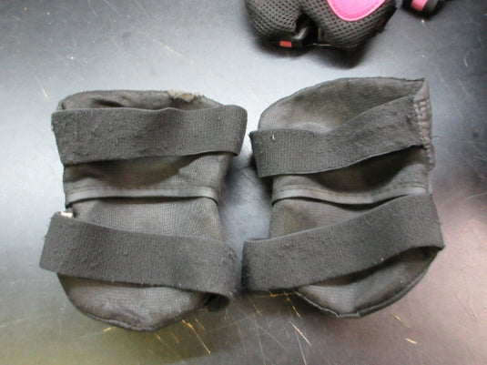 Used Wipe Out Skating Knee Pads - Youth
