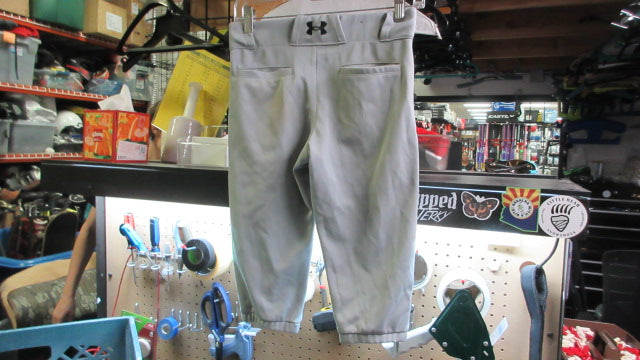Load image into Gallery viewer, Used Under Armour Knicker Baseball Pants - Size Youth Medium

