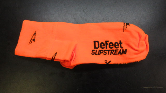 Load image into Gallery viewer, Used DeFeet SlipStream Orange Socks
